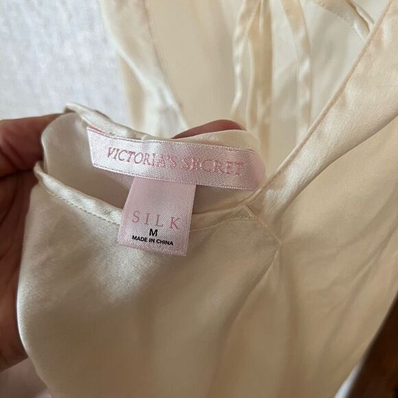 Y2K Victoria’s Secret Ivory Silk Floor Length Bridal Negligee - Picture 7 of 10